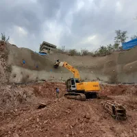 اجاره بیل مکانیکی زنجیری هیوندا ۲۱۰همراه پیکور|خدمات حمل و نقل|ری, شهادت|دیوار