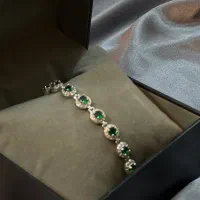 دستبند طرح زمرد