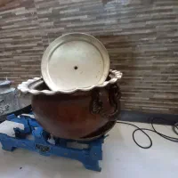 ظرف مسی قدیمی ۱/۵ وزن دارد|ظروف پخت‌وپز|شاهین‌شهر, شهرک گلدیس|دیوار