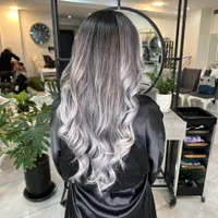استخدام دستیار رنگ و مش با مدرک فنی حرفه ای|استخدام درمانی، زیبایی، بهداشتی|تهران, پاسداران|دیوار