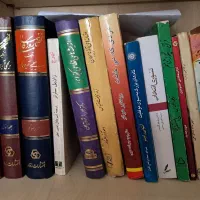 تعدادی کتاب ادبی و تاریخی و رمان ایرانی و خارجی