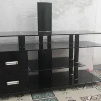 میز زیر تلویزیون