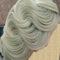 آرایشگاه زیباشهر.میکاپ وشنیون.کوتاهی موخوره گیری|خدمات آرایشگری و زیبایی|زنجان, |دیوار