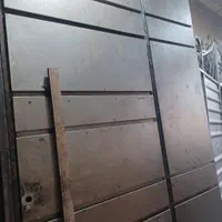 درب باغی ،پنجره ،حیاط