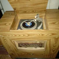 رادیوگرام روسی لامپی بامنقل وماسوره قدیمی