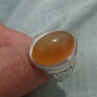 انگشتر کهنه یمنی خوش طبع و چرب.وچند عدد نگین