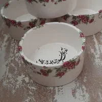 بشقاب میناکاری دکوری دیواری ۲۳در ۲۳ پیاله گل سرخی|صنایع دستی و سایر لوازم تزئینی|تهران, تهرانپارس شرقی|دیوار