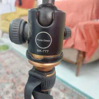 کوله پشتی دوربین و سه پایه دوربین