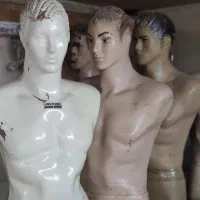 مانکن  و میز صندوق