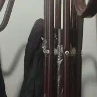 چوب لباسی ایستاده کاملا نوسالم