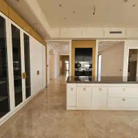 ۲۷۰ متر / مشاعات فول / لوکیشن دنج / ۲ پارکینگ