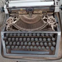 ماشین تایپ قدیمی|کلکسیون اشیاء عتیقه|تهران, بهارستان|دیوار