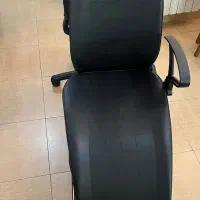 فروش صندلی آرایشگاهی و استادکار کاملا نو