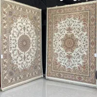 فرش۱۲متری مدل فاخر نگین زرین کاشان۱۲۰۰شانه۴۰٪تخفیف