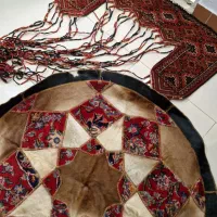 فرش گرد و پرده سنتی