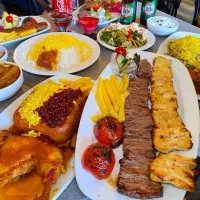 به یک آشپز و خدمه برای ۷ روز کربلا نیازمندم