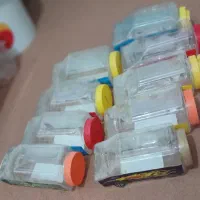 دبه ماست و دبه در قرمز|ظروف نگهدارنده، پلاستیکی، یک‌بارمصرف|قم, شهر قائم|دیوار