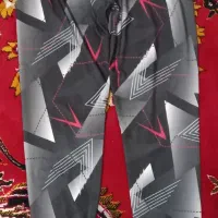 لگ ورزشی|لباس|شیروان (خراسان), |دیوار