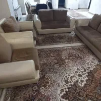 فروش مبل راحتی چرم 7 نفره به رنگ کرم قهوه‌ای|مبلمان خانگی و میز عسلی|کرج, ساسانی (قلمستان)|دیوار