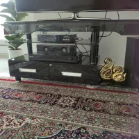 میز تی وی و دستگاه سینمای خانگی سامسونگ با کنترل