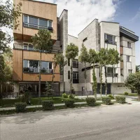 ملک خود را به ما بسپارید