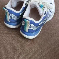 کفش سفید|کیف، کفش، کمربند|مهریز, |دیوار