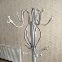 جا لباسی ایستاده|بندرخت و رخت‌آویز|مشهد, سیلو|دیوار