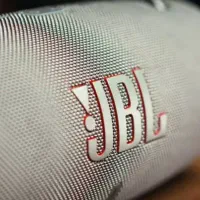 اسپیکر JBL flip7 گم شده قرمز  مژدگانی میدم