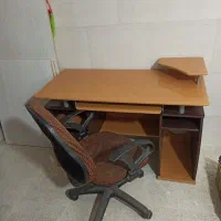 میز تحریر کامپیوتر