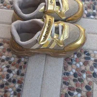 کفش|کیف، کفش، کمربند|اهر, |دیوار