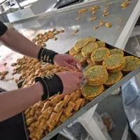 نیروی خانم و اقا سوهان پزی