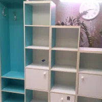 کتابخانه و میز تحریر