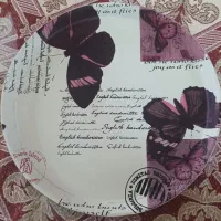 سه عدد سینی پلاستیکی نو به فروش می‌رسد