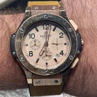 ساعت هوبلوت بندچرم جیر رزگلد درجه یکHublot GENEVE