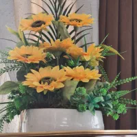 گل و ۲عدد گلدون