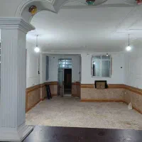 تمیز کردن شیشه های مغازه ها و ادارات وغیره...