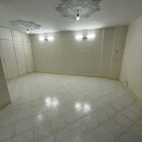 دریاباری/۵۷متر/طبقه اول/مترو ابن سینا