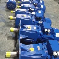 کارگر ساده و فنی