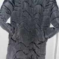 کاپشن گرم|لباس|قدس, شهرقدس|دیوار