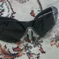 دو دست لباس کار یک تکه  یک عددعینک ایمنی