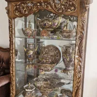 ویترین و چینی سه لیلی در حد نو