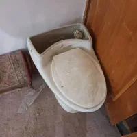 توالت فرنگی درجه یک قدیمی و بدون کارکرد|لوازم سرویس بهداشتی|بهبهان, |دیوار