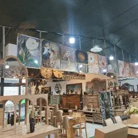 به فروشنده و ادمین حضوری آقا یا خانم نیازمندیم