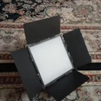 ۲ عدد نور عکاسی با ۲ تا سه‌پایه