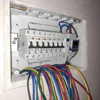 برقکار برق کار ۲۴ ساعته وتعمیرات آبگرمکن