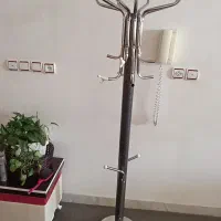 چوب لباسی ایستاده