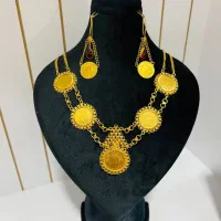 گردنبند سکه ای و گوشواره طلا