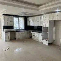 آپارتمان کلید نخورده، سال ساخت ۱۴۰۲
