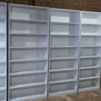 کتابخانه درب دار بدون درب