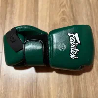 دستکش و شورت بوکس